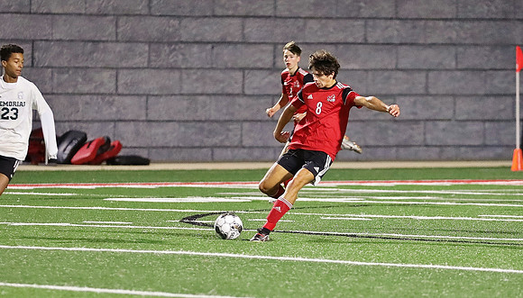8 Landon Holmen (69)