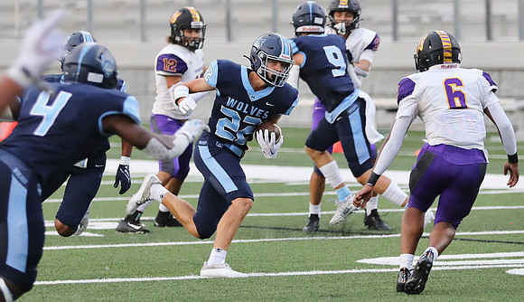 22 Jacob Holland  (10)