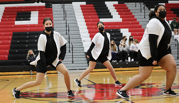 JV Dance 1-13-22 at JV Basketball Game  (30)