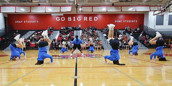 1-21-22 VARSITY Dance at Varsity Basketball Game  (25)