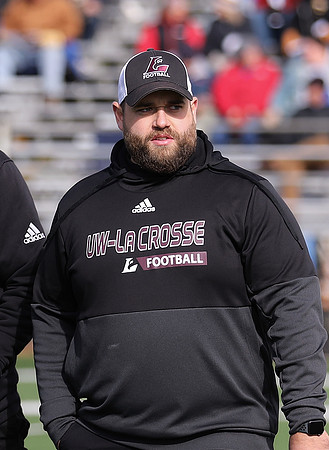 Coach Mitchell Collicott (4)