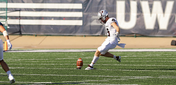 10-8-22 vs. UW Stout  (157)