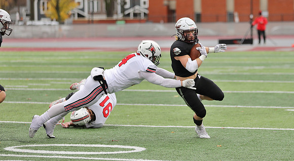 6 Joey Stutzman (28)
