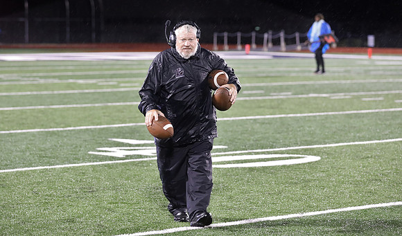 Coach Mike Anderson (5)