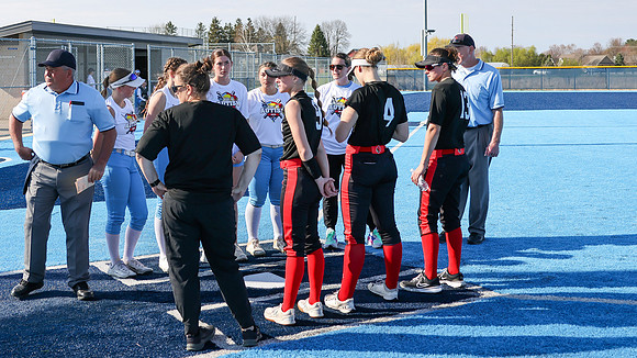 Coach Erin Weber (2)