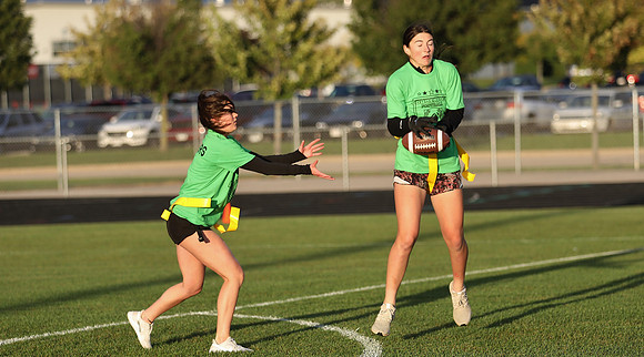 9-26-22 Powderpuff - Homecoming Week  (30)