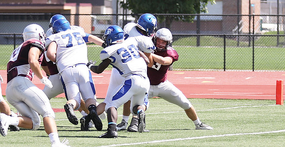 3 UWL 2018 Pre Season Scrmmage vs. U of Dubuque  (14)