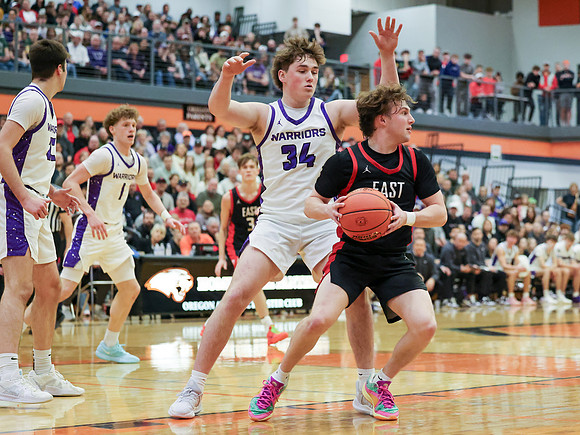 VARSITY Sectional Final vs. Sun Prairie East (36)