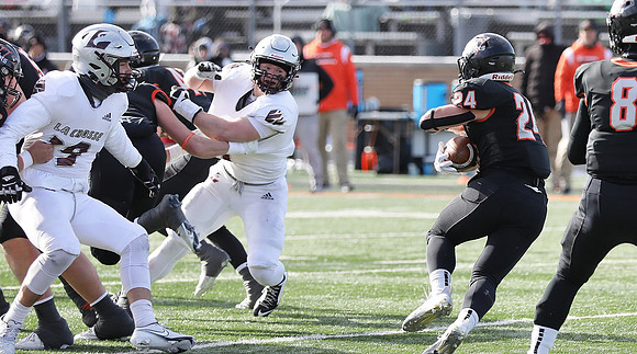 11-19-22 Playoff Round 1 vs. Wartburg College (67)
