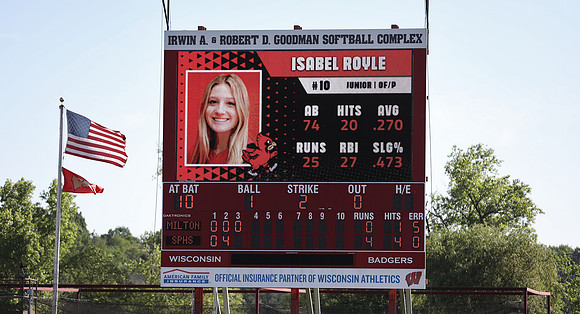 10 Isabel Royle  (38)