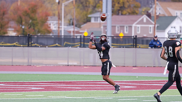 24 Najeh Mitchell (1)