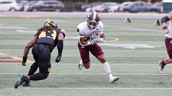24 Najeh Mitchell (10)