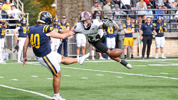 24 Brennan Goralski (24)