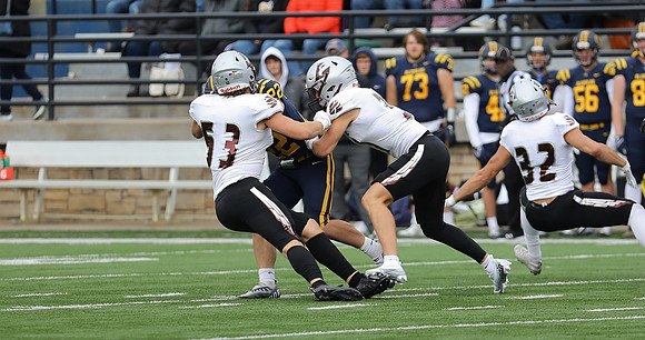 53 Landon Oine (15)