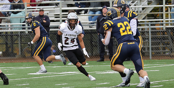 24 Brennan Goralski (6)