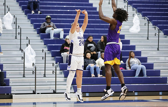 1-7-23 JV vs. Madison East (66)