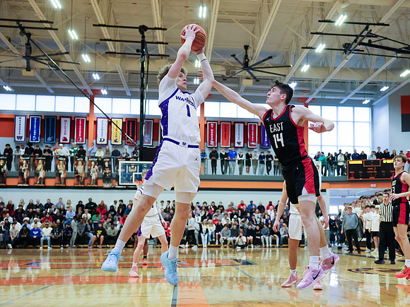 VARSITY Sectional Final vs. Sun Prairie East (32)