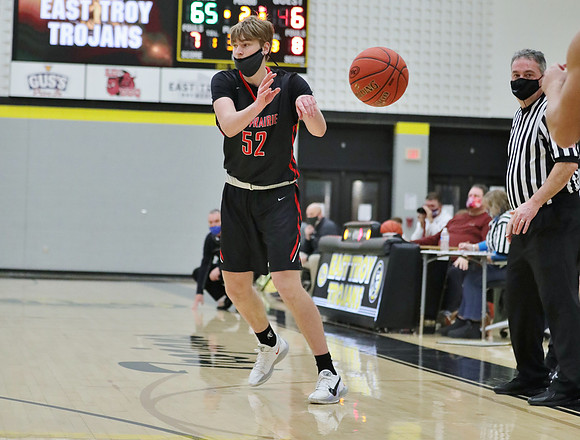 52 Parker Olson 2021 vs. East Troy