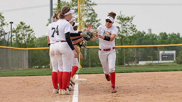 5-14-24 Sun Prairie East Varsity vs. Sun Prairie West  (185)