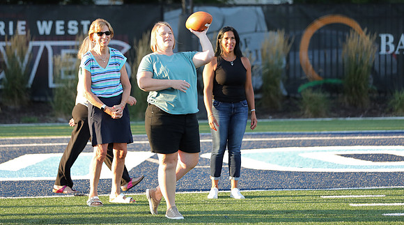 8-10-22 Impactful Woman at Practice Night  (32)