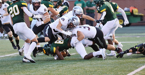 27 Caden Boettcher (4)