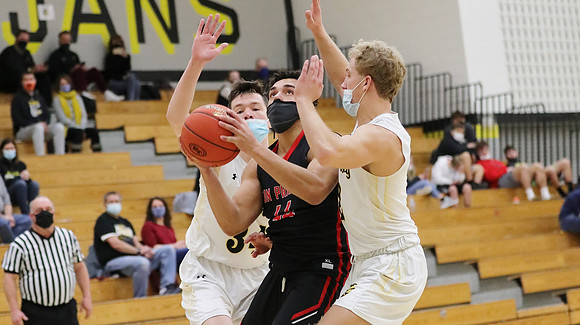 44 Austin Knade 2021 vs. East Troy  (7)