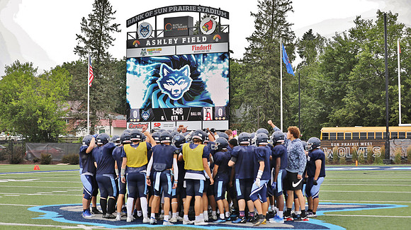 8-12-22 Sun Prairie West  Varsity Football Scrimmage vs. Fort Atkinson