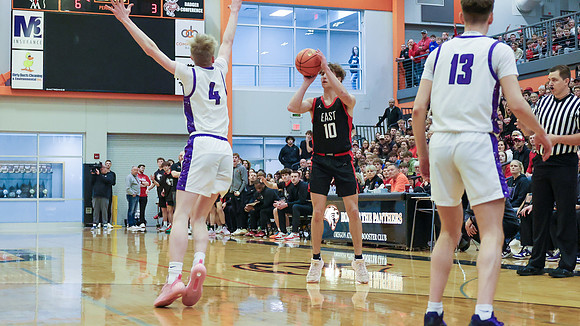 VARSITY Sectional Final vs. Waunakee (35)