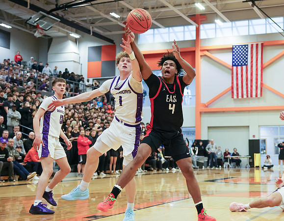 VARSITY Sectional Final vs. Sun Prairie East (22)