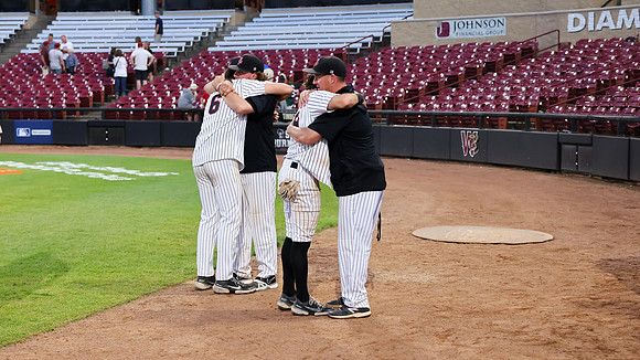 Coach Aaron Schmidt (30)