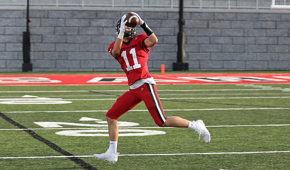 11 Evan Richmond  (3)