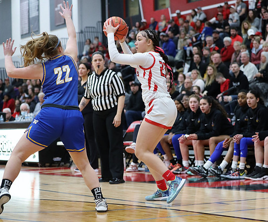 2-18-23 VARSITY SENIOR Lucy Strey NIGHT) vs. Madison West    (29)