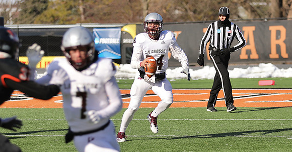 11-19-22 Playoff Round 1 vs. Wartburg College (100)