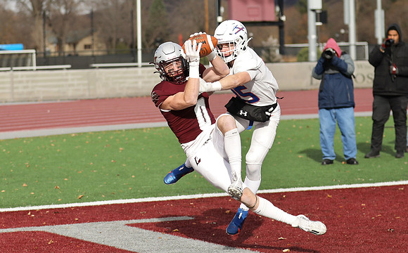 11-12-22 vs. UW Platteville (37)