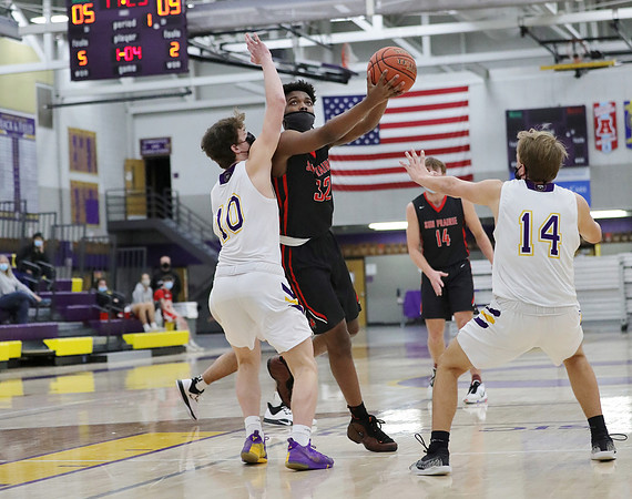 32 Marshaun Knight vs. Oconomowoc (1)