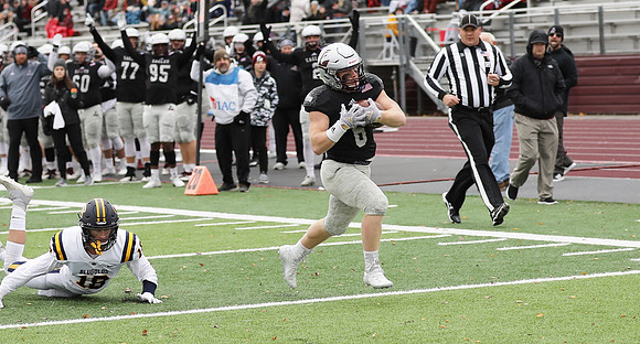 11-13-21 vs. UW Eau Claire  SENIOR DAY & ARMED FORCES DAY  (72)