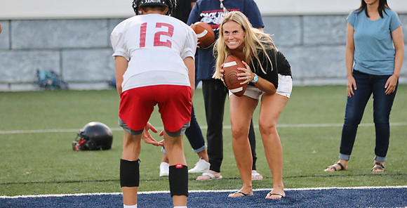 8-10-22 Impactful Woman at Practice Night  (2)