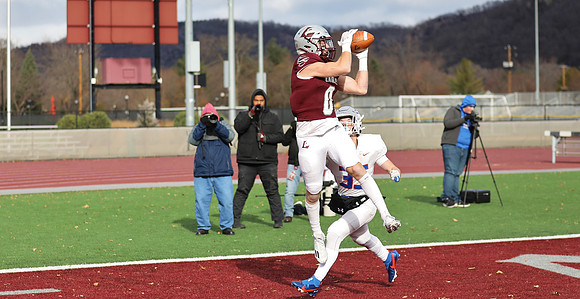 11-12-22 vs. UW Platteville (33)