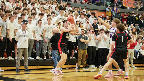VARSITY Sectional Final vs. Waunakee (82)