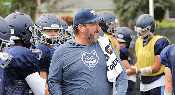 Coach Jim Hamilton  (4)