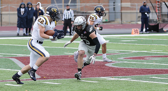11-13-21 vs. UW Eau Claire  SENIOR DAY & ARMED FORCES DAY  (103)