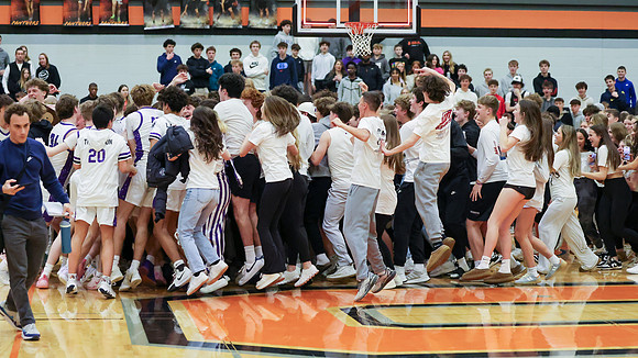 VARSITY Sectional Final vs. Sun Prairie East (46)