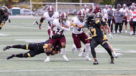 24 Najeh Mitchell (13)