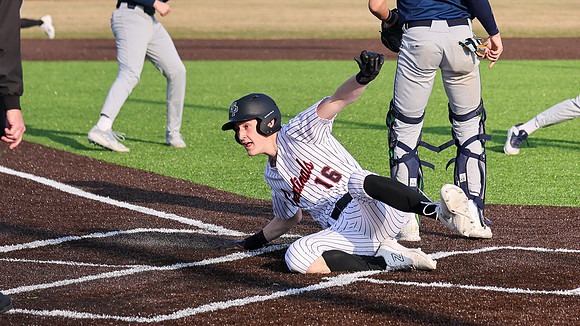 4-11-25 VARSITY vs. Sun Prairie West (88)