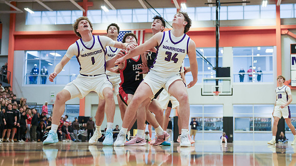 VARSITY Sectional Final vs. Sun Prairie East (16)