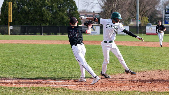 4-22-25 VARSITY vs. Madison Memorial (41)