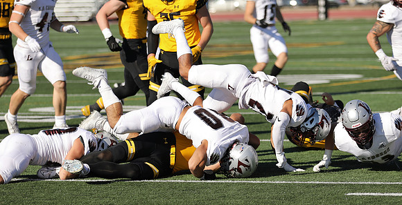 30 Gabe Lynch (19)