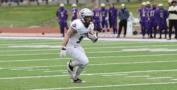 37 Ben Michalowski (6)