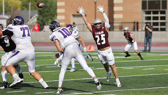 25 Aaron Schmitz (16)