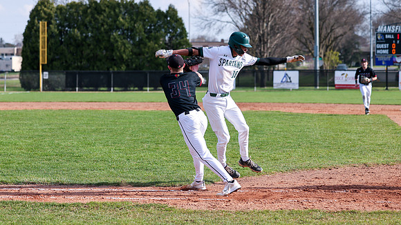 4-22-25 VARSITY vs. Madison Memorial (40)